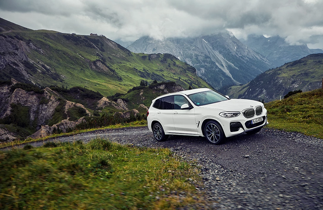 1624582-P90374475_highRes_the-new-bmw-x3-xdriv.jpg