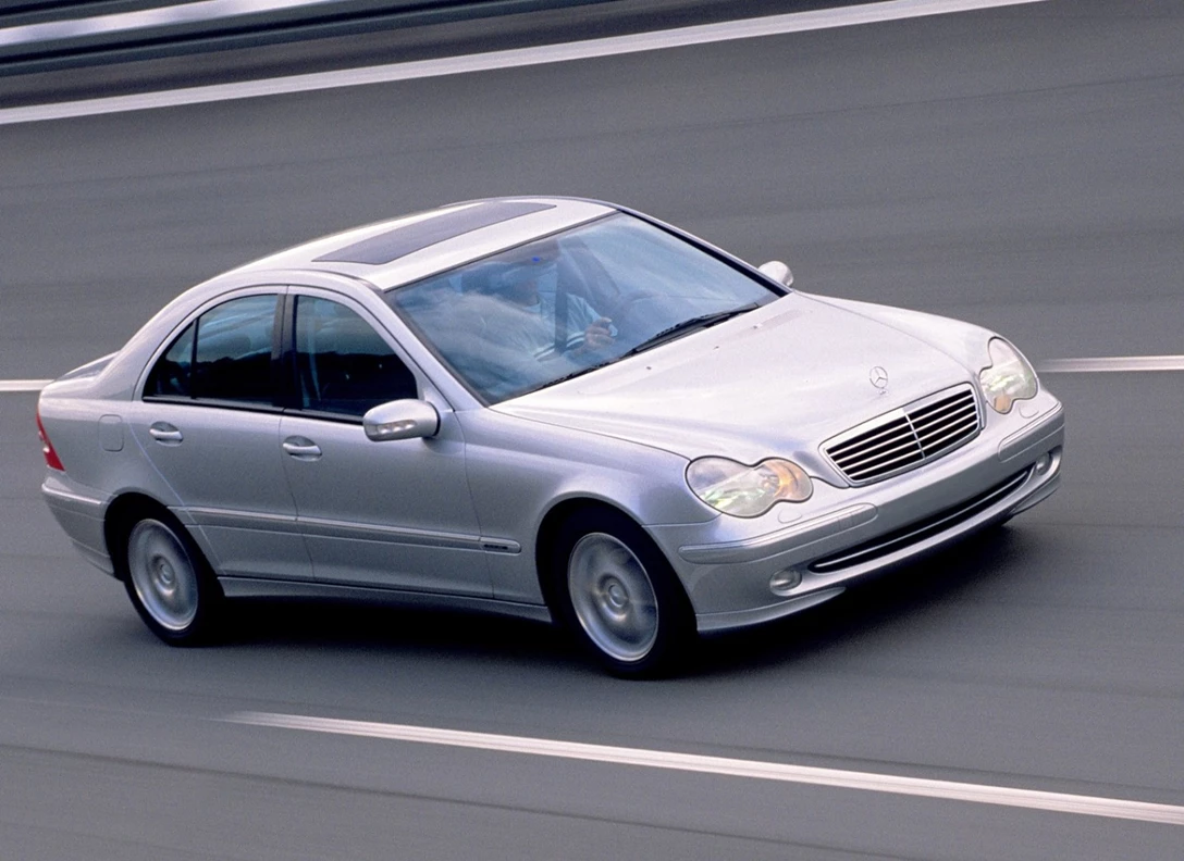 1604856-Mercedes-Benz-C-Class-2001-2007-3.jpg