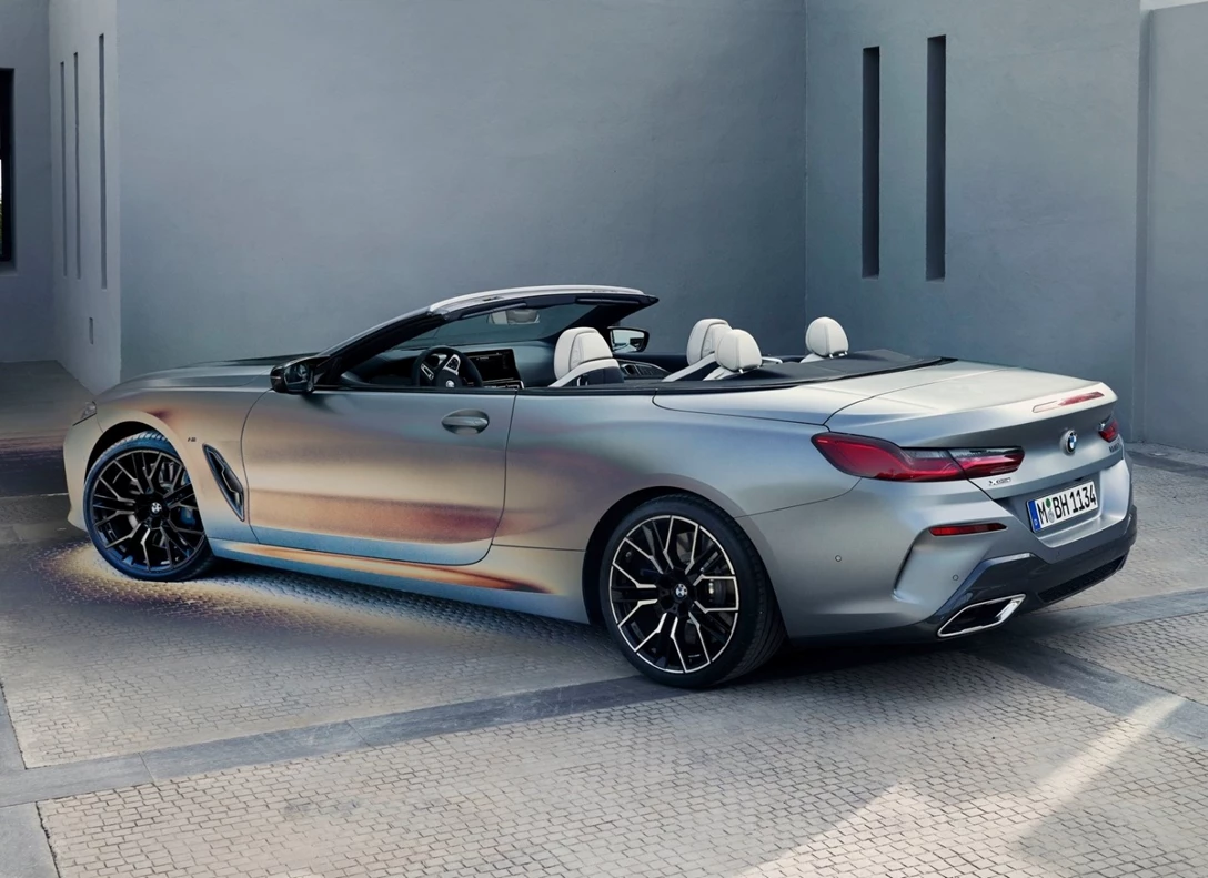 1663409-BMW-8-Series_Convertible-2022-02.jpg