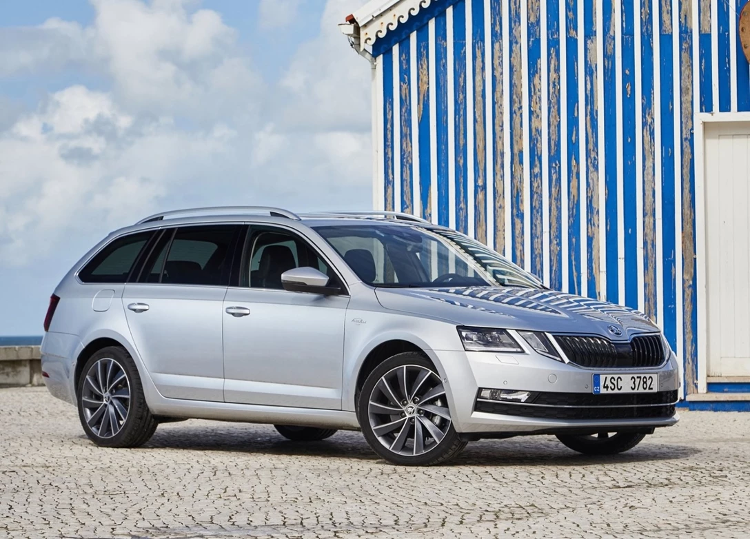 1637951-Skoda-Octavia-2020-07.jpg