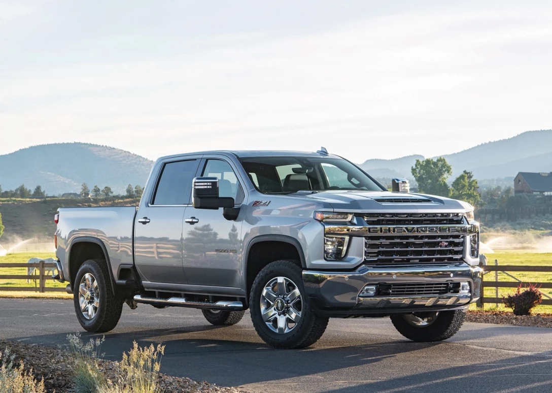 1679626-Chevrolet-Silverado_HD-2023-04.jpg