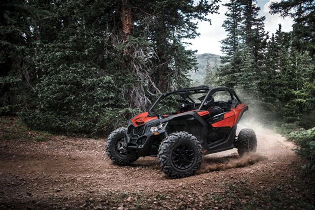 1590230-Maverick X3 NA - Can-Am Red - Trail Riding.jpg