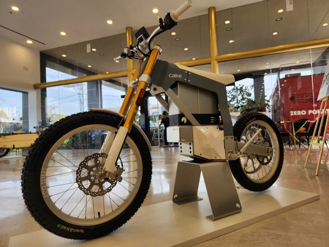 1679192-CAKE צילום איתמר רותם (2).jpg