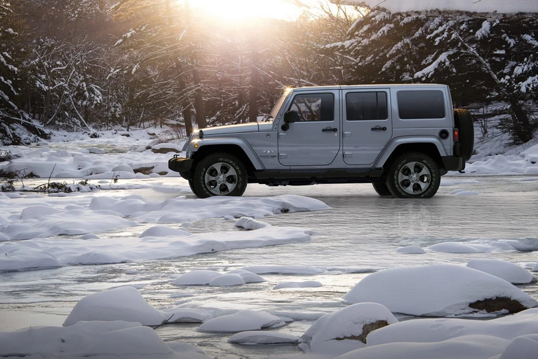 1603302-ג'יפ רנגלר JK (6).jpg