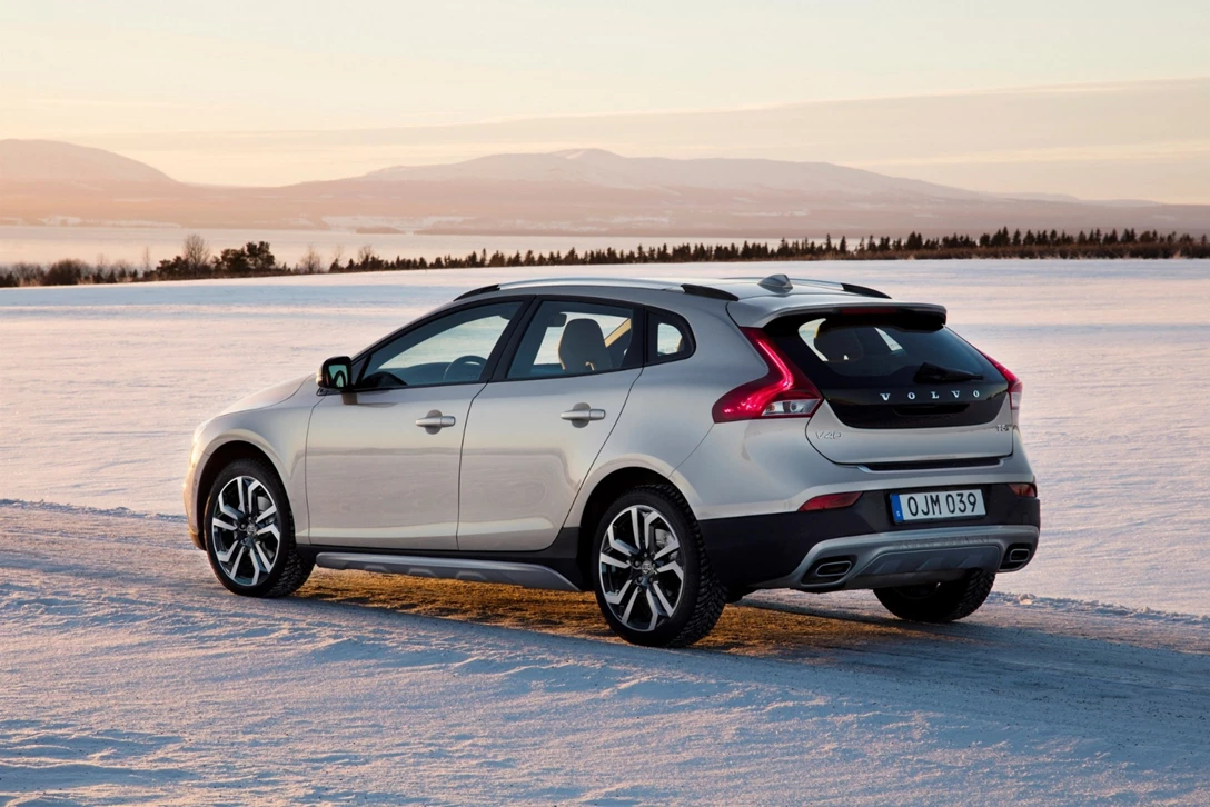 1608415-וולוו V40 קרוס קאנטרי T3 (4).jpg