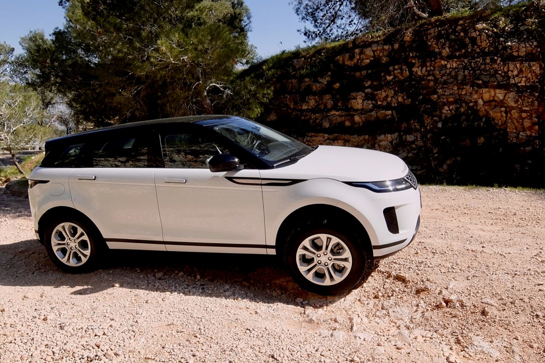 1643271-לנד רובר ריינג' רובר איווק - 3.jpeg