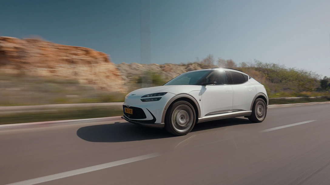 1679100-אוטו השנה 2023.00_41_00_01.Still039 copy-min.jpg