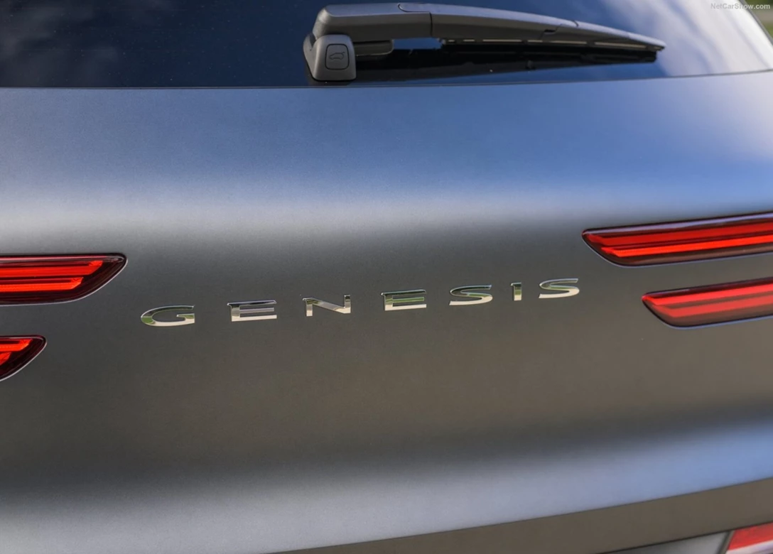 1675326-Genesis-GV70-2023-12.jpg