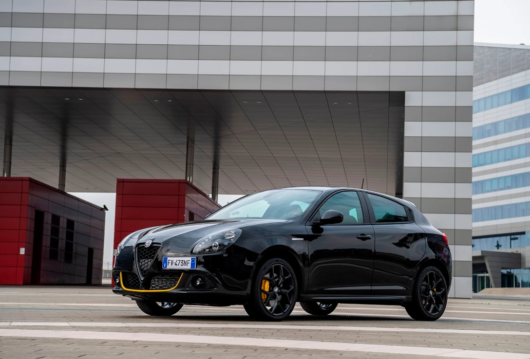 1614810-190410_Alfa-Romeo_Giulietta-Sport_02.jpg