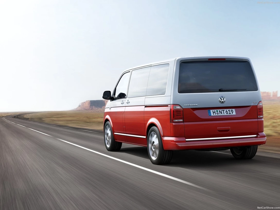 1591911-Volkswagen-Transporter 4.jpg