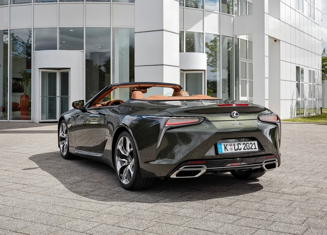 1682822-Lexus-LC_500-2023-09.jpg