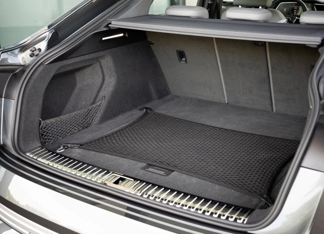 1656858-Audi-e-tron_Sportback-2022-12.jpg