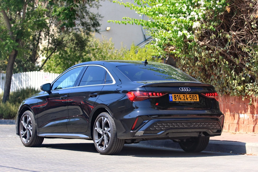 1702055-A3AUDI (48).JPG