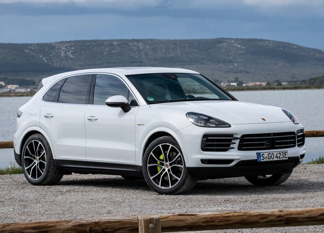1679633-Porsche-Cayenne-2023-01.jpg