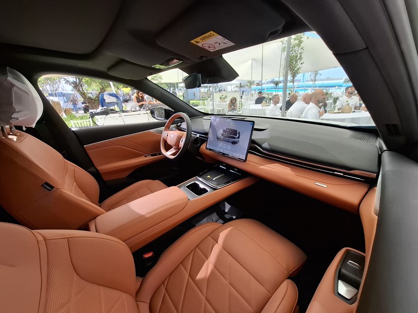 WhatsApp Image 2025-10-20 at 10.25.14.jpeg