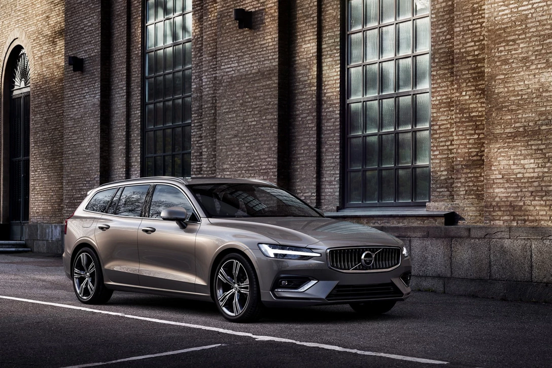 1591319-וולוו V60 נחשפה (4).jpg