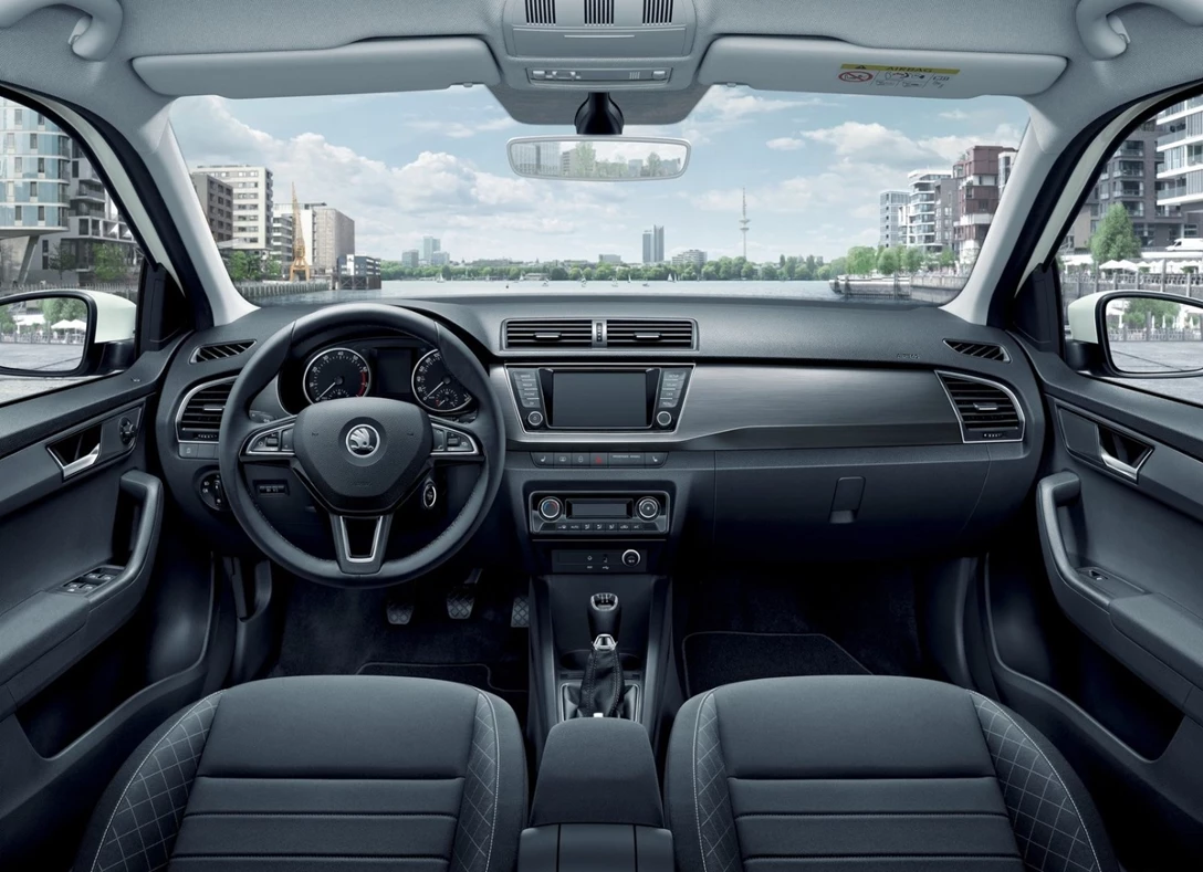 1639231-Skoda-Fabia-2016-05.jpg