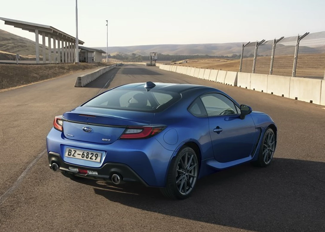 1680372-Subaru-BRZ-2023-11.jpg