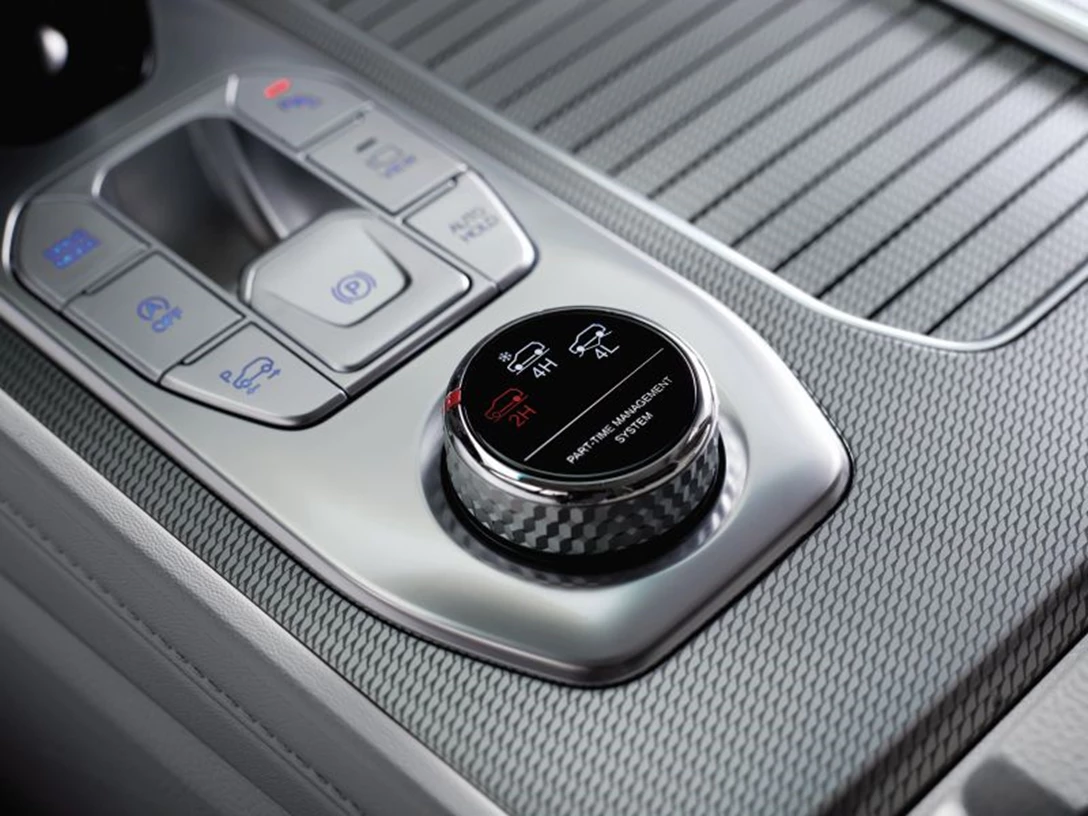 1643602-Y450_LHD_4Tronic switch.jpg