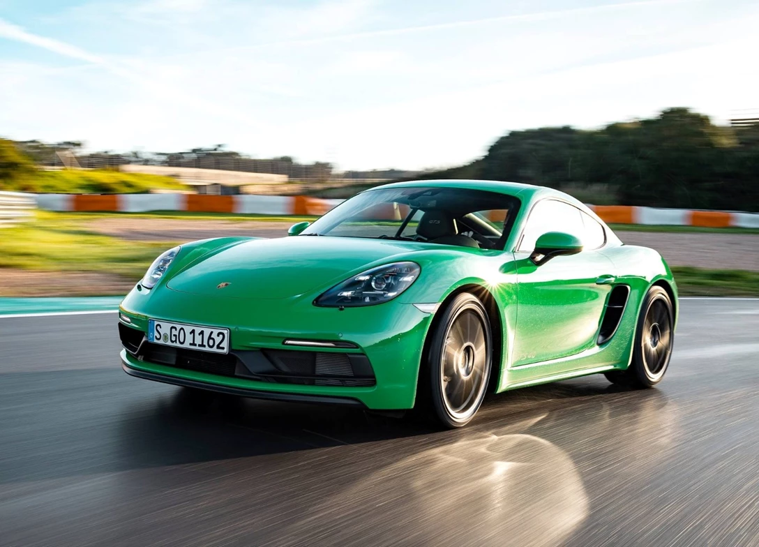 1709847-Porsche-718-Cayman-2025-01.jpg