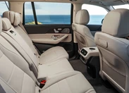 1683529-Mercedes-Benz-GLS-2023-10.jpg