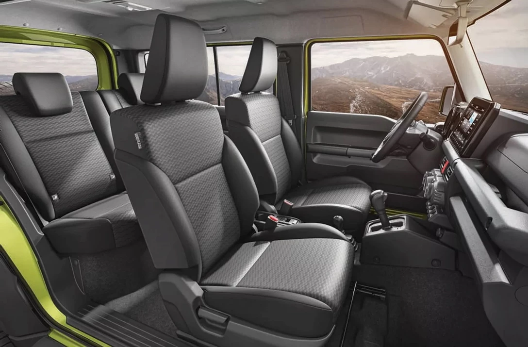 1675874-suzuki-jimny-5-door-interior-4.jpg