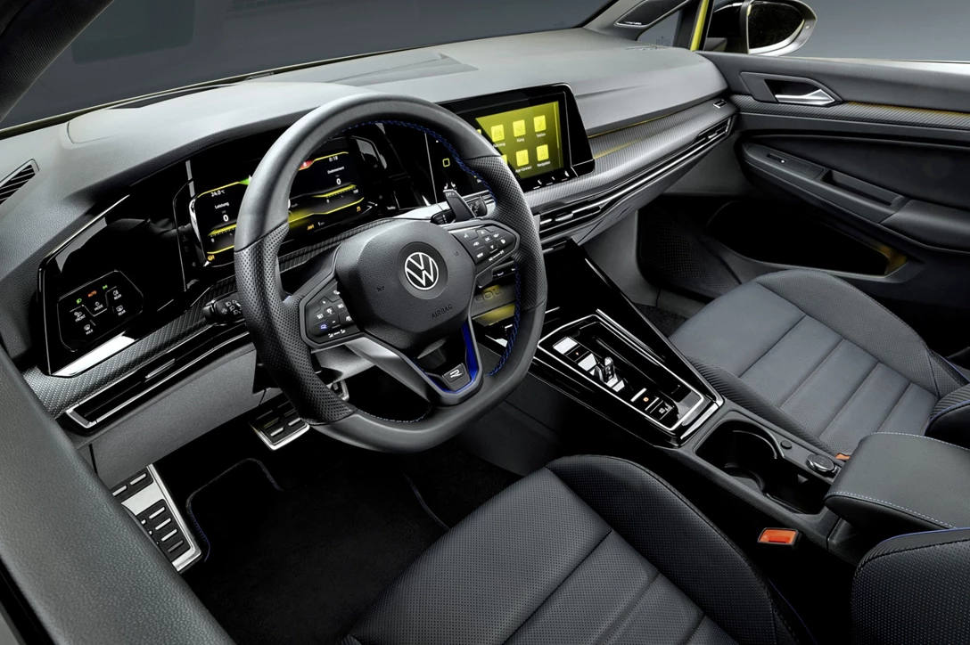 1682953-volkswagen_golf_r_333_DB2023AU00398_medium.jpg
