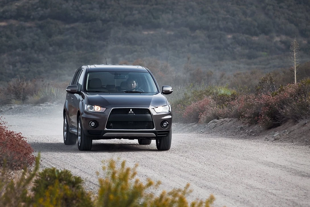 מיצובישי אאוטלנדר 2010