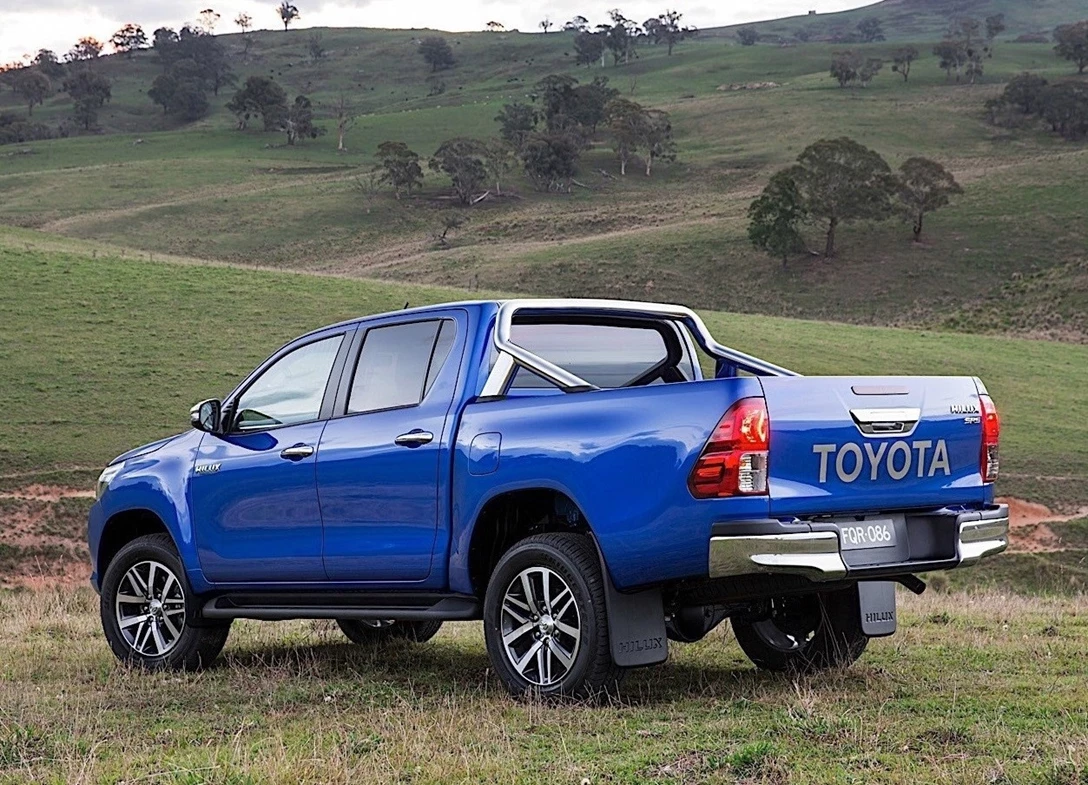 1659466-Toyota-HiLux-2016-07.jpg