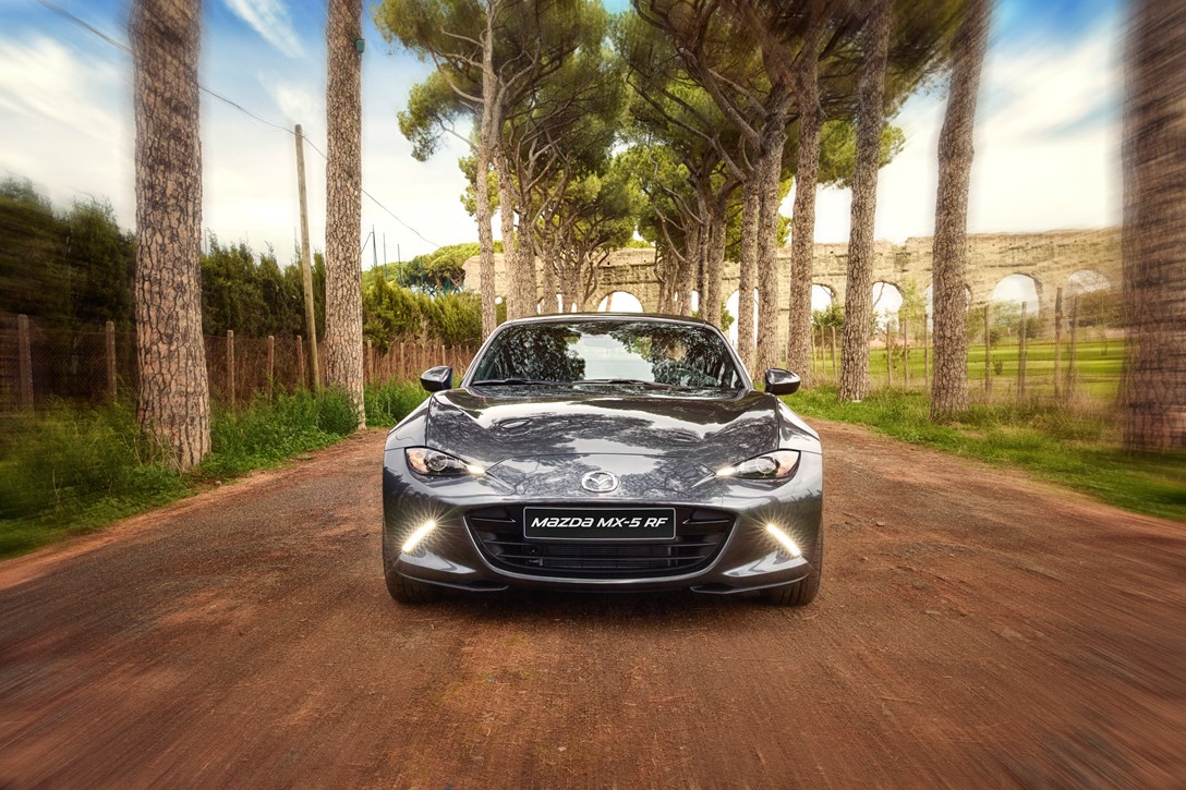 1596921-מאזדה MX-5 RF (1).jpeg