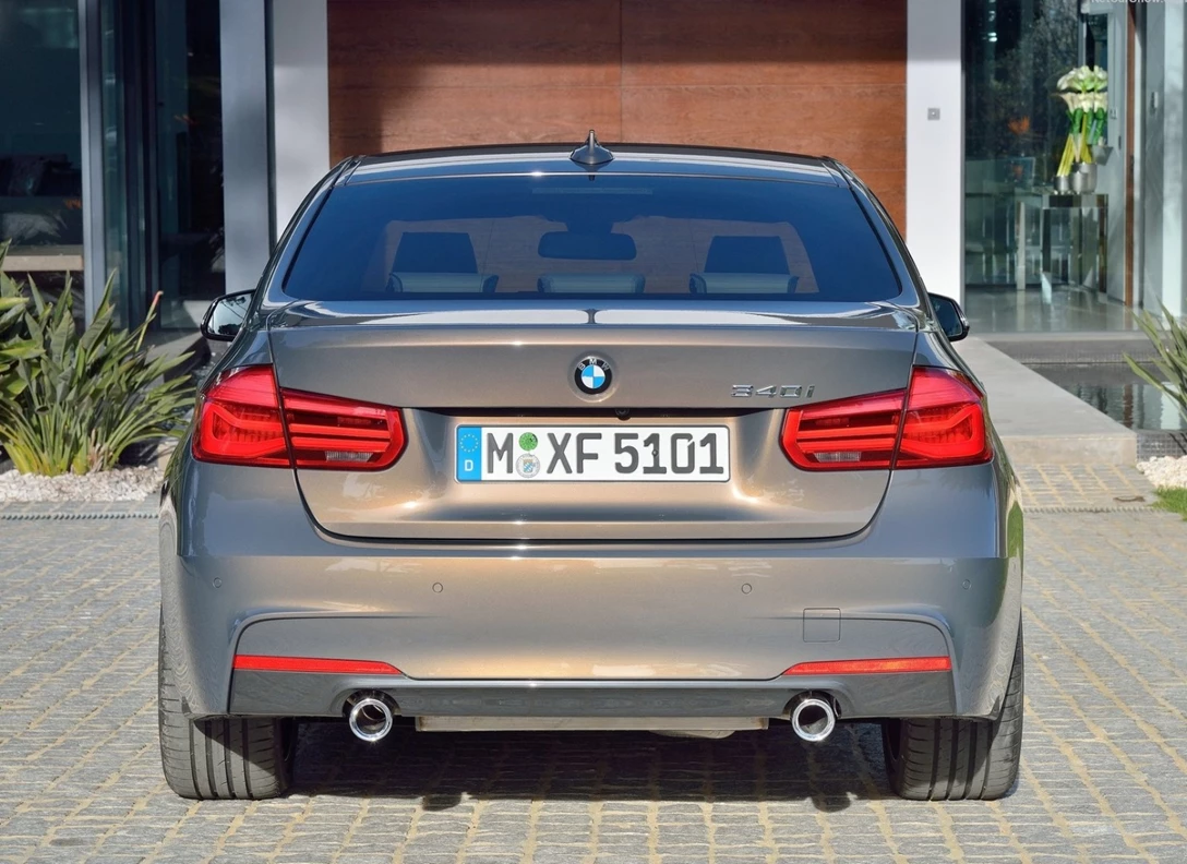 1651388-BMW-3-Series-2015-04.jpg