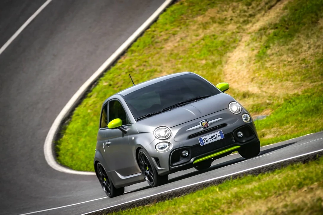 1622627-190911_Abarth_595-Pista_12.jpg