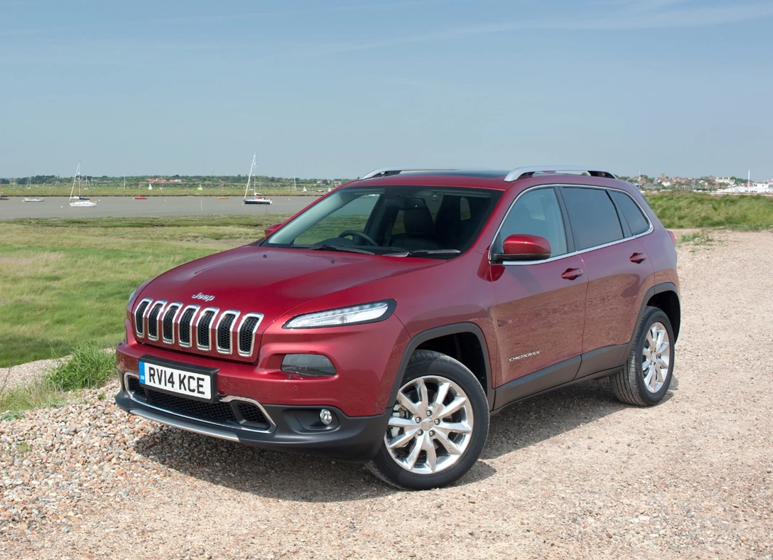 1686189-Jeep-Cherokee-2017-04.jpg