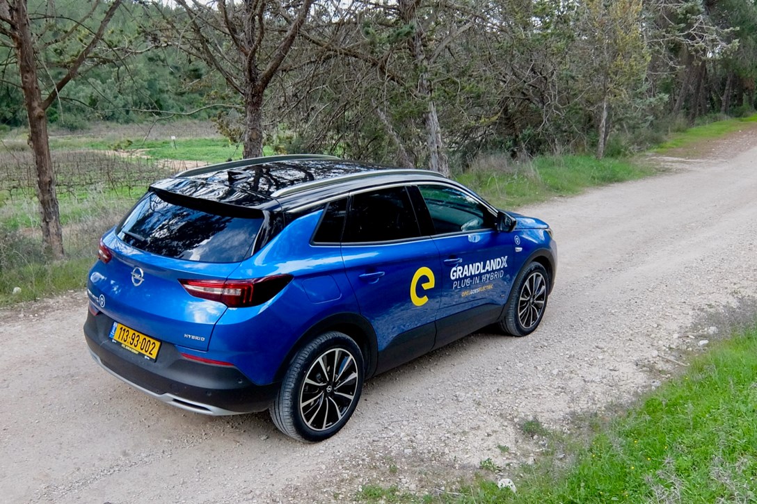 1639325-אופל גרנדלנד X PHEV - 5.jpeg