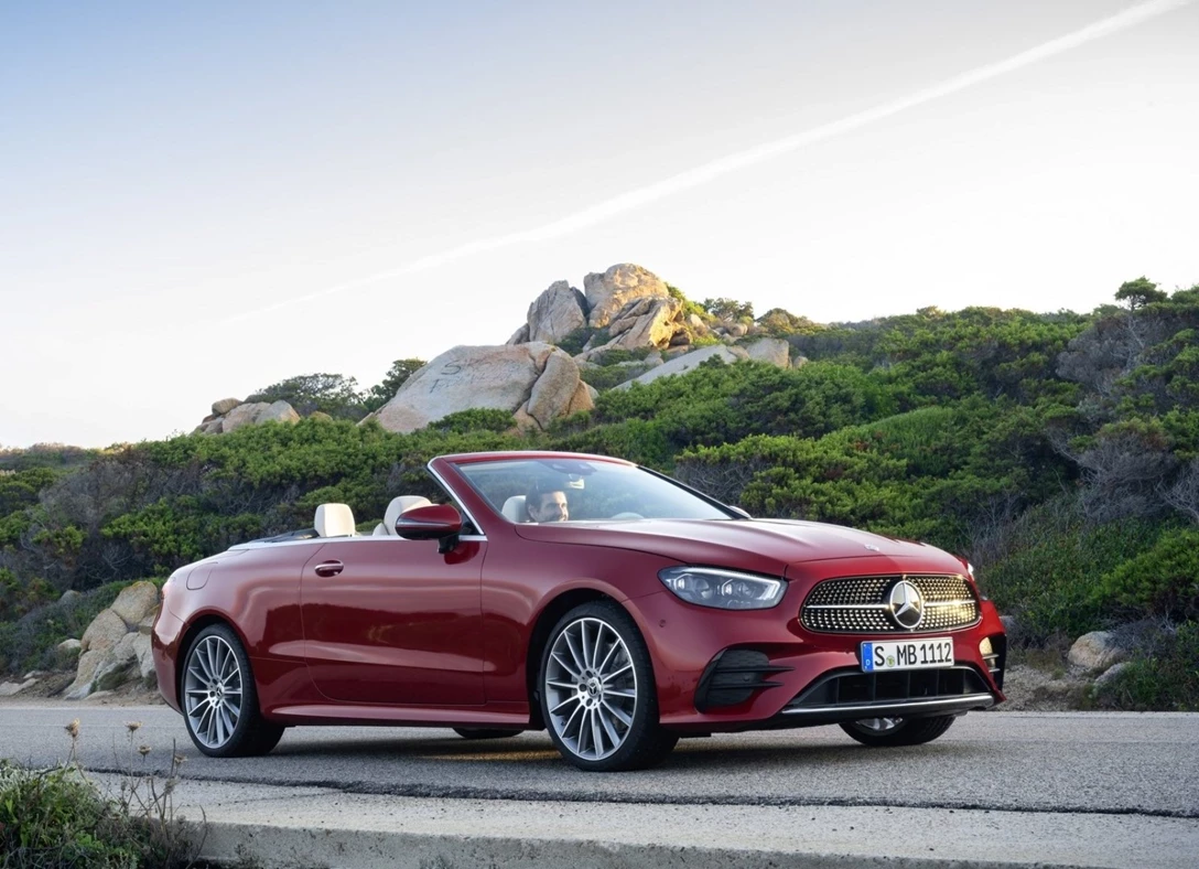 1660582-Mercedes-Benz-E-Class_Cabriolet-2021-01.jpg