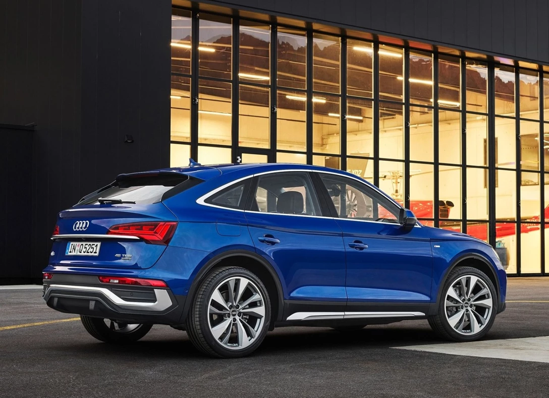 1644789-Audi-Q5_Sportback-2021-05.jpg
