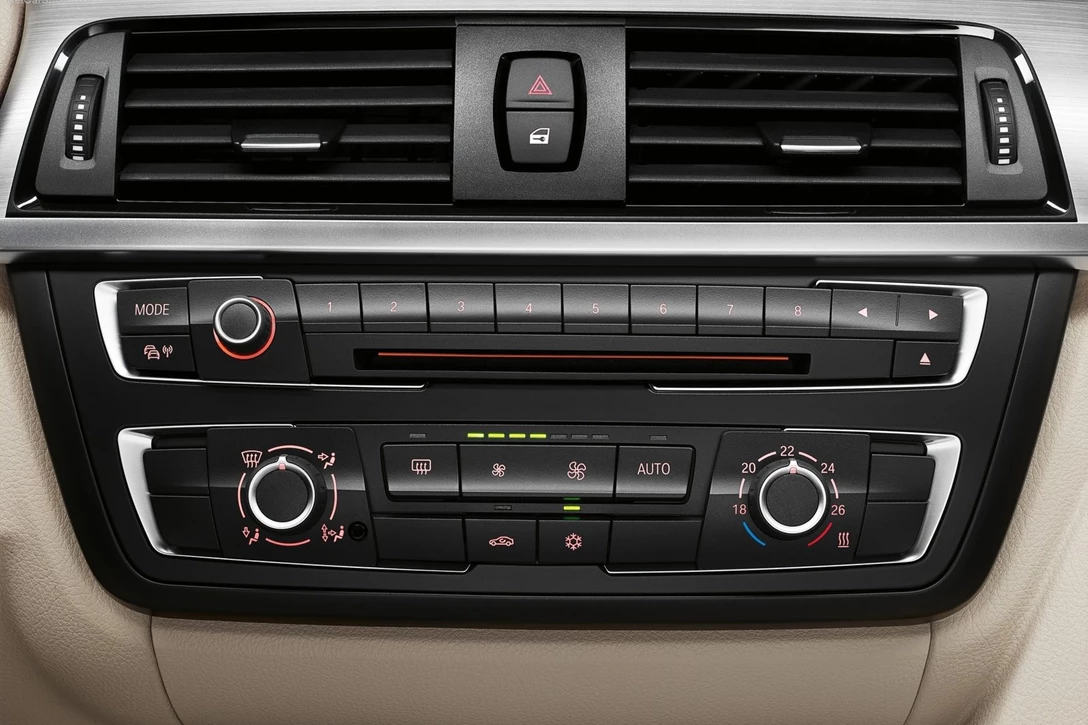 ב.מ.וו סדרה 3 2011