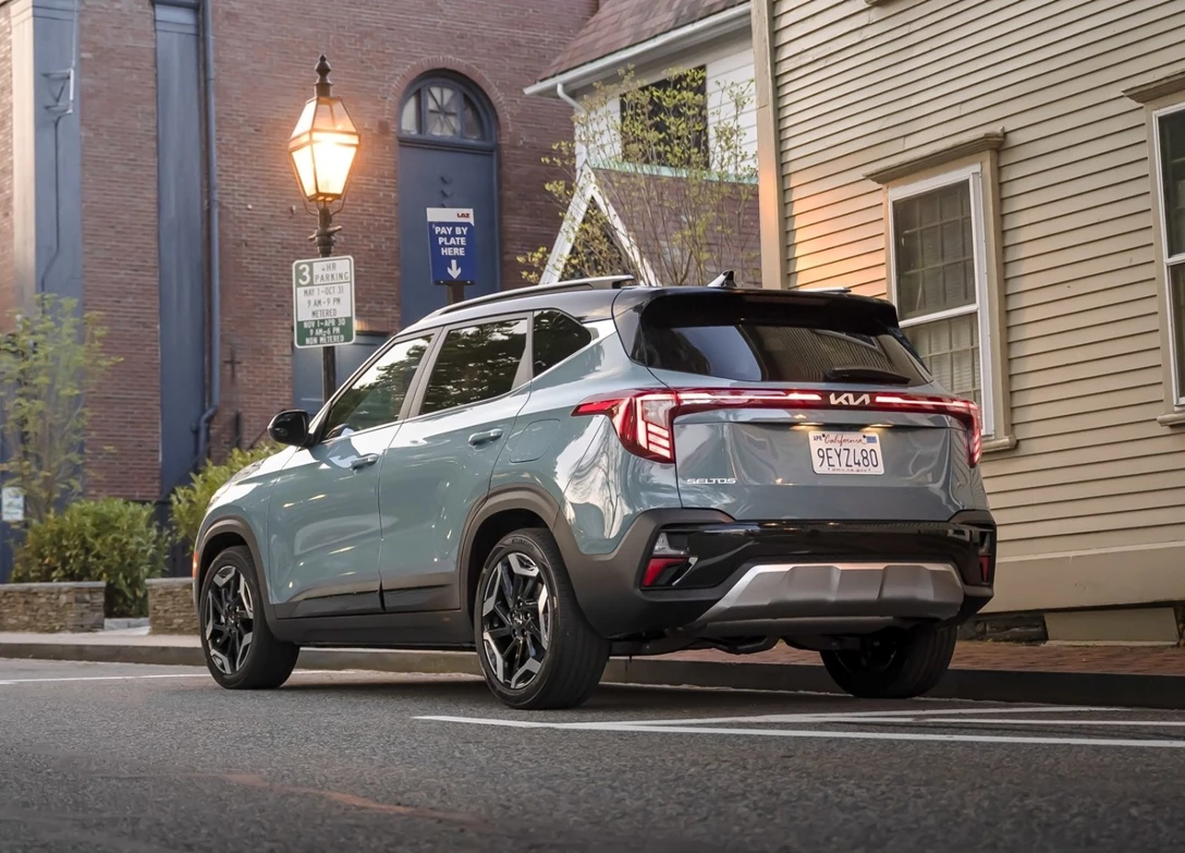 1683081-Kia-Seltos-2023-FL-10.jpg