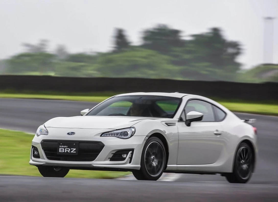 1643597-Subaru-BRZ-2021-04.jpg