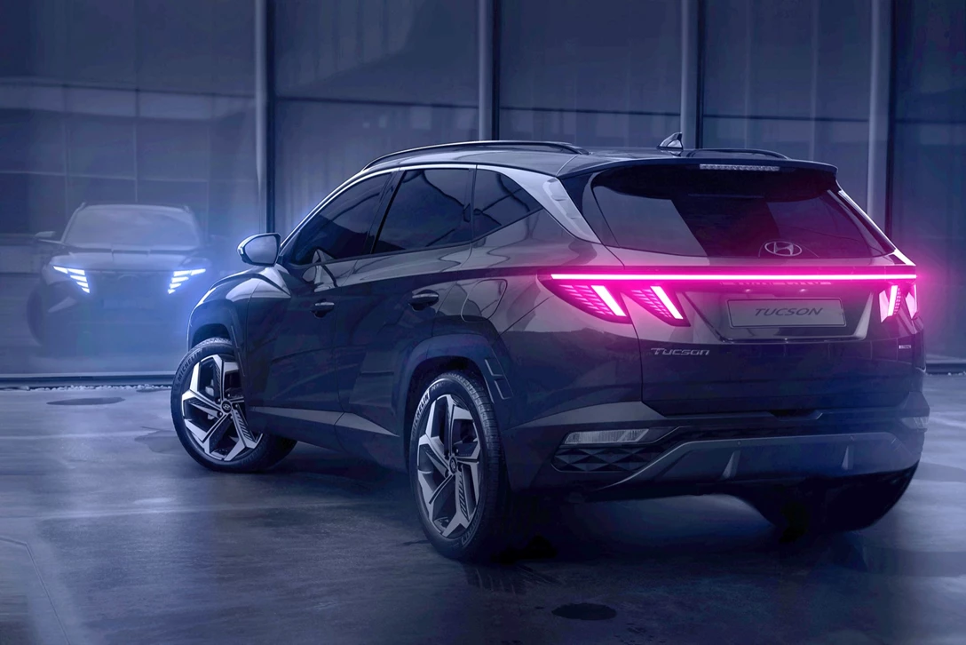 1634915-Large-42872-All-NewHyundaiTucsonAddsRevolutionaryRedesign.jpg