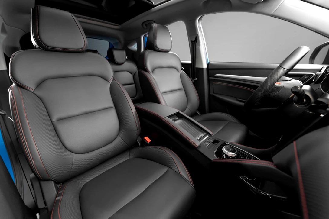 1684925-MG-ZS-EV-front-seats.jpg