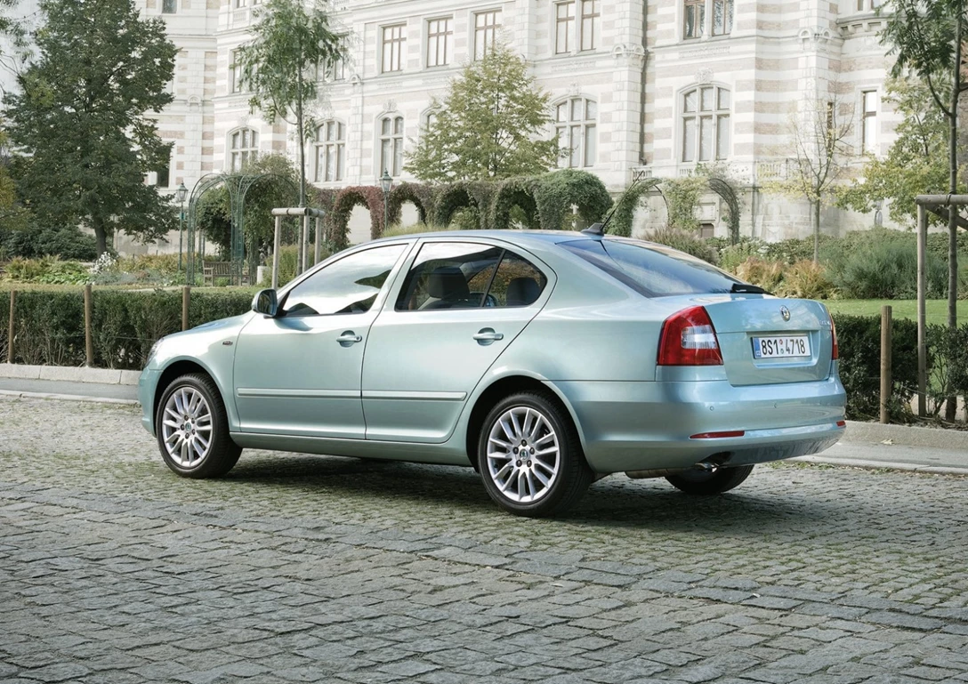 1599704-Skoda-Octavia-2009-1600-27.jpg