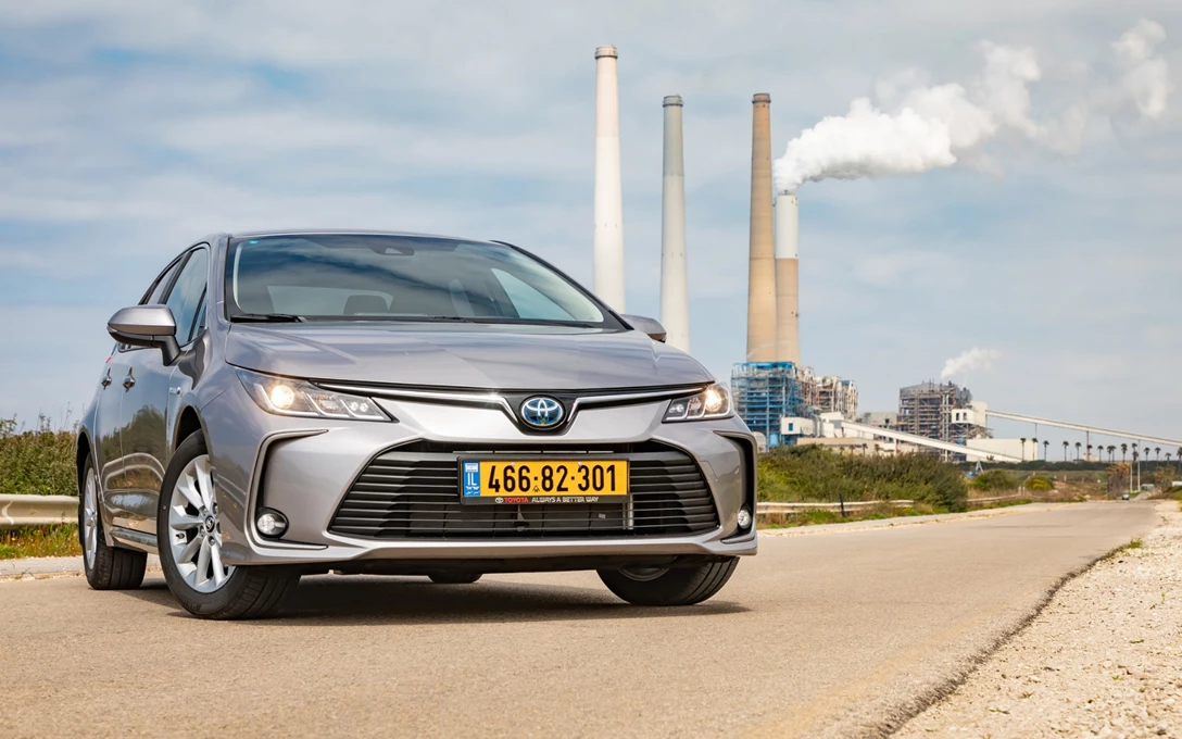 1613995-טויוטה קורולה 1 (1).jpg