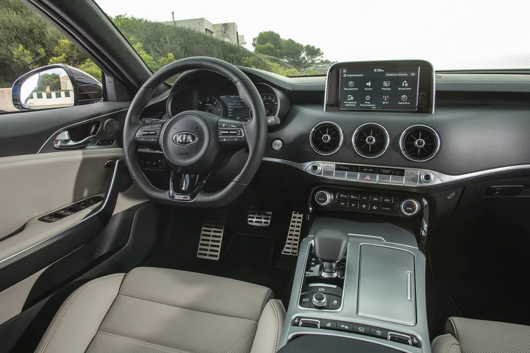 1602250-קיה סטינגר ביישראל (6).jpg