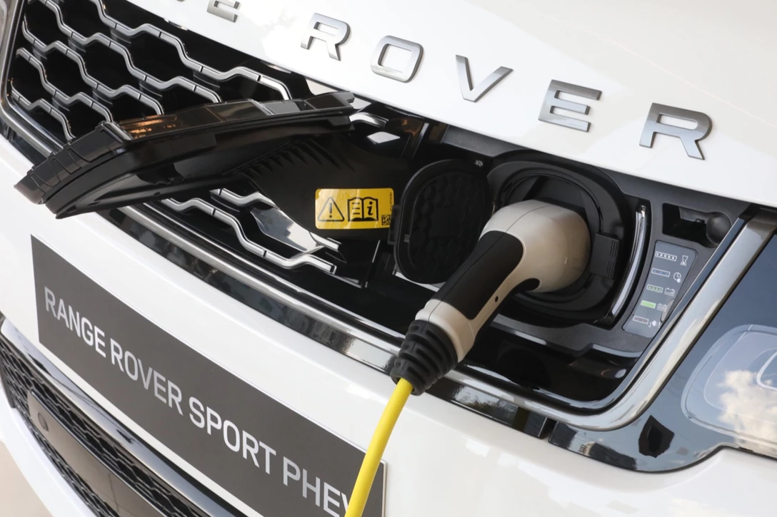 1637372-המזרח משיקה משפחת פלאג אין של לנד רובר, צילום רונן טופלברג (4).JPG