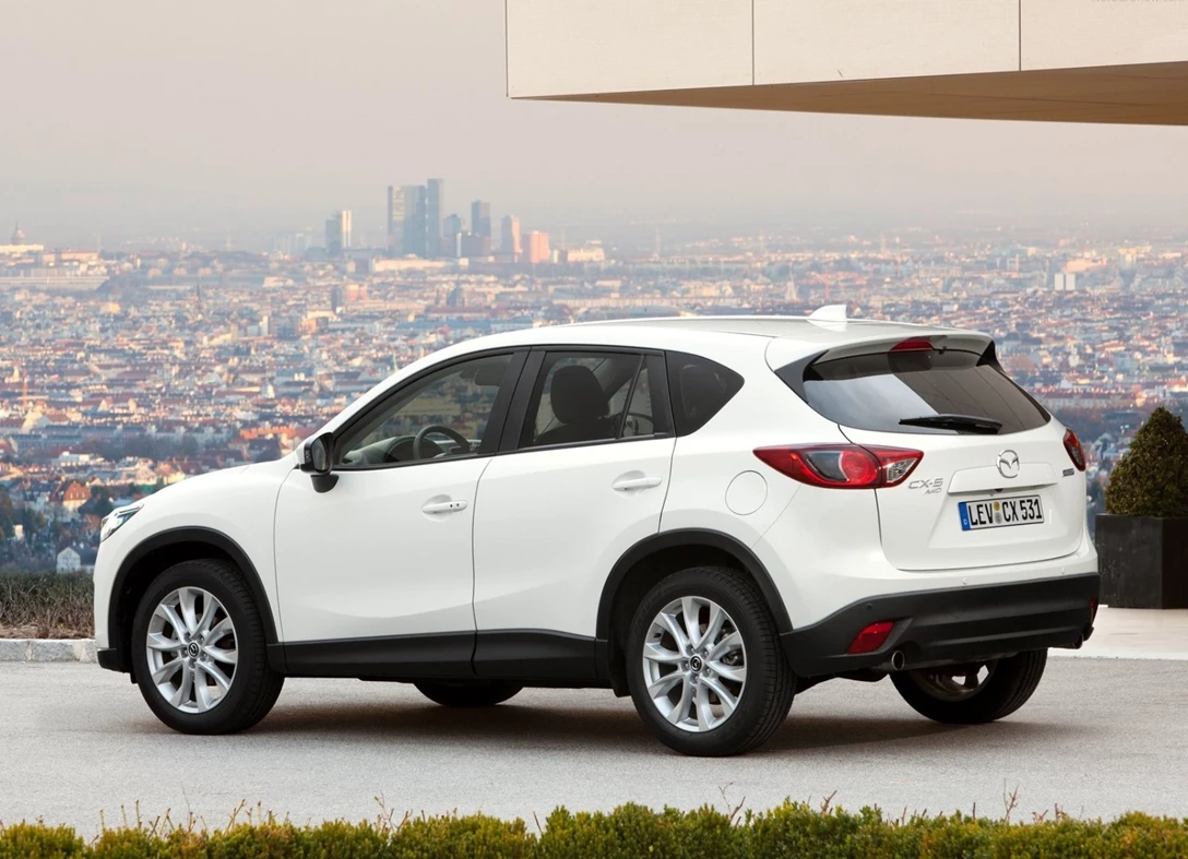 1657912-Mazda-CX-5-2012-02.jpg