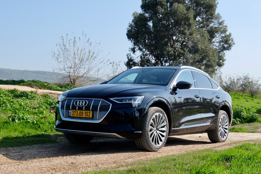 1638517-אודי  e-tronספורטבק - 6.jpeg