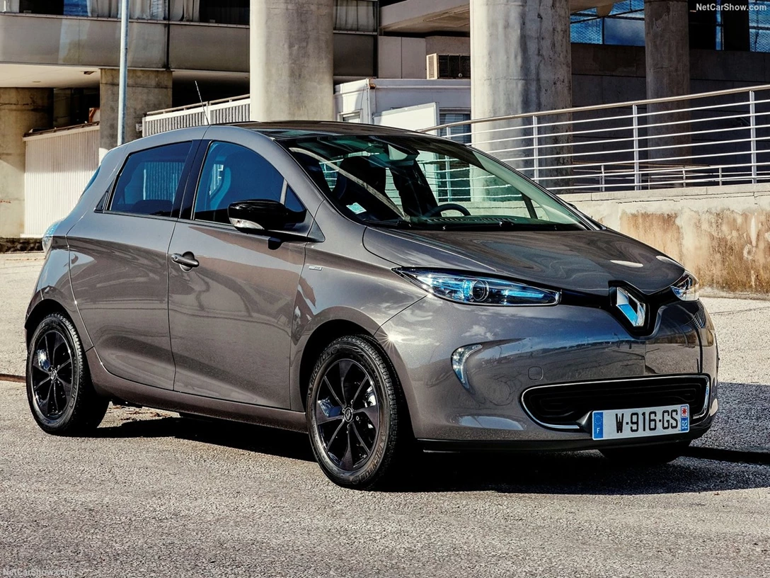 1589202-Renault-Zoe 3.jpg