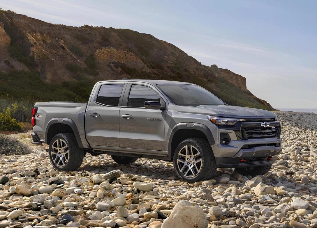 1701641-Chevrolet-Colorado_ZR2-2024-00.jpg