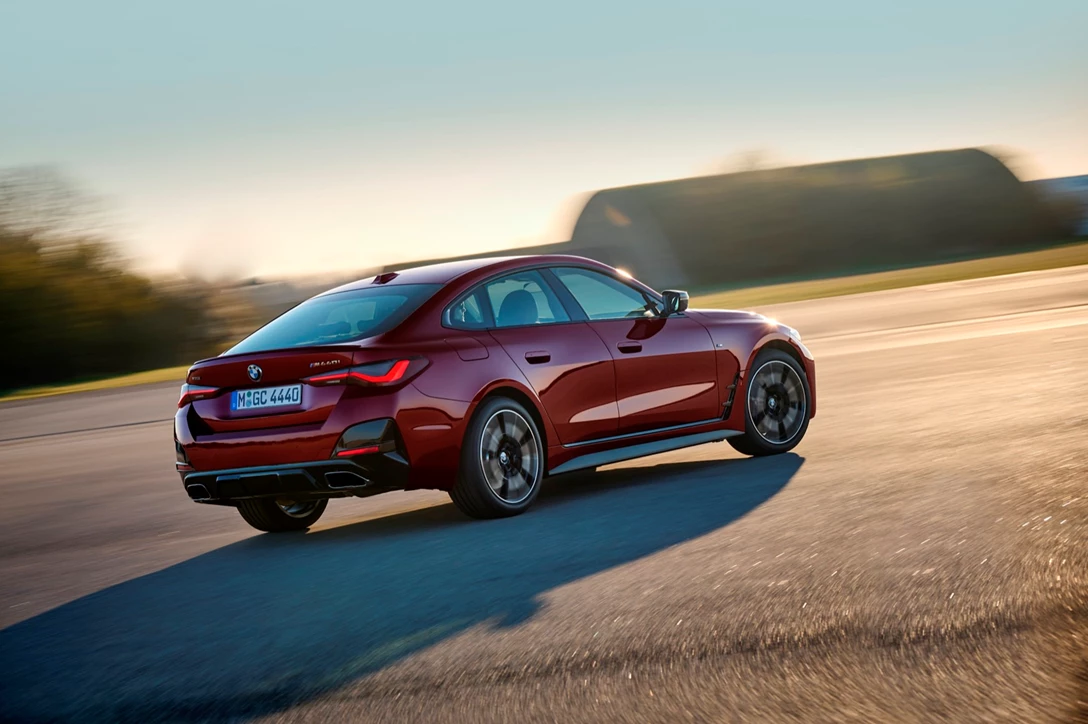1645186-P90424664_highRes_the-all-new-bmw-m440.jpg